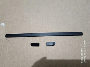 Lenovo Yoga 720-13IKB i5-8250u 8gb 13.3 OEM LCD Bezel - Picture 1 of 2