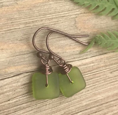 Min Favorit оливково-зеленое морское стекло квадратные и муравьиные медные серьги ремесленника миниатюрные - Изображение 1 из 4