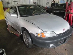 AC Compressor Stud Attachment To AC Line Fits 02-04 CAVALIER 333236 - Imagen 1 de 6