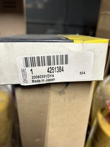 JOHN DEERE FILTER ELEMENT 4251384 (BRAND NEW, IN BOX) - Picture 1 of 2