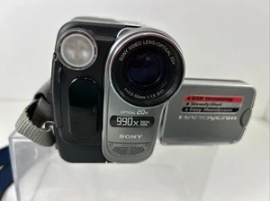 Sony DCR-TRV280 Digital8 Hi-8 Handycam w/ 20x Optical Zoom, 990x Digital Zoom - Picture 1 of 20