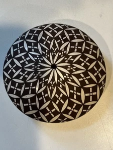 Rachel Concho signed Seed Pot R. Concho Signed Seed Jar Acoma, New Mexico Pueblo - Bild 1 von 7