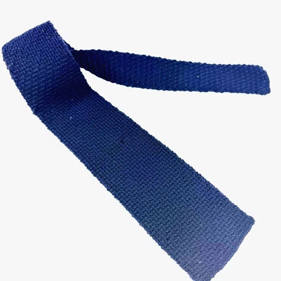 Corbata de punto Grant azul marino para hombre 55”. 3 1/2w Foto 1 de 4
