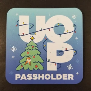 2020 Universal Orlando Annual Passholder Magnet EARL THE SQUIRREL Christmas UOAP - Picture 1 of 2