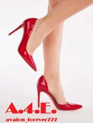 Tacones altos laterales abiertos charol rojo. Shoedazzle Annakay.   9,5 para mujer, 8 para hombre Foto 1 de 4