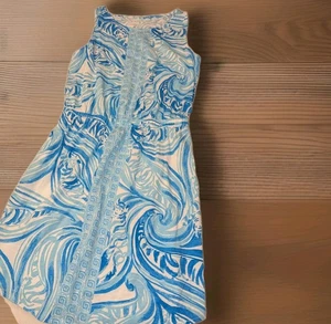 Lilly Pulitzer Etuikleid blau Pima Baumwolle Gr. M neu ohne Etikett ärmellos Wirbelmuster - Bild 1 von 2
