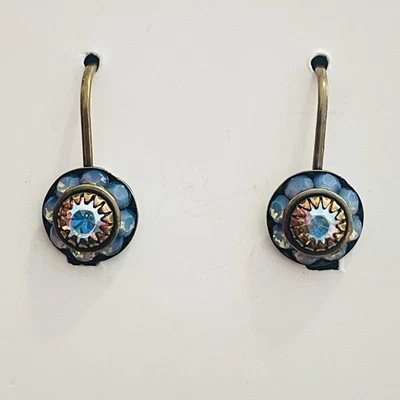 Pendientes pequeños Rondelle Liz Palacios - Hechos con cristales de Swarovski (latón hormiga) Foto 1 de 4