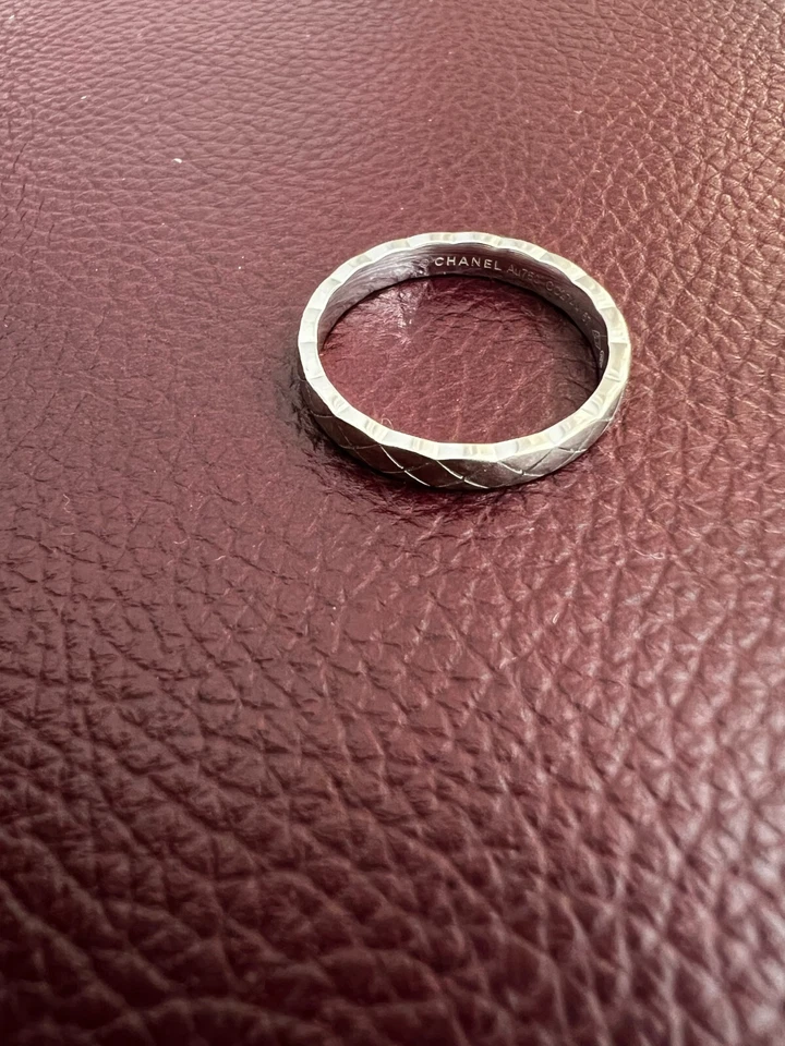 Chanel Coco Crush Ring 18k White Gold Size 57/7 Pre-owned - Image 1 of 1