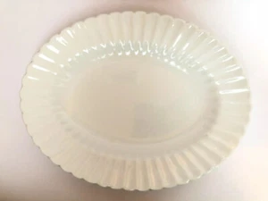 J & G Meskin 12 inch classic white oval serving platter - Picture 1 of 3