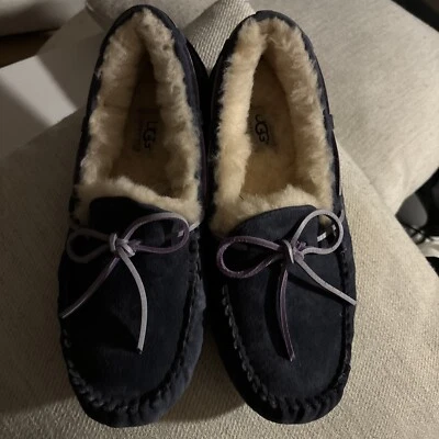 Zapatillas difusas UGG para mujer Dakota púrpura periwinkle gamuza talla 8 Foto 1 de 4