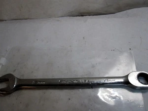 Snap on OXRM18A 18mm 0 degree offset ratcheting combination wrench - Picture 1 of 9