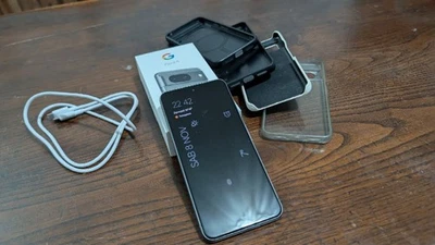 Google Pixel 8 256GB 8GB -  usato ma in perfette condizioni + 4 cover + cavo  - Immagine 1 di 4