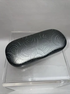 Unbranded Eyeglasses Hard Clamshell Case Silver - Picture 1 of 11
