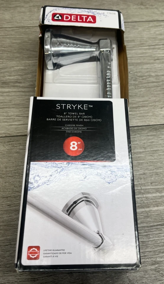 Barra de toallero Delta 77608 cromada Stryke 8" Foto 1 de 1