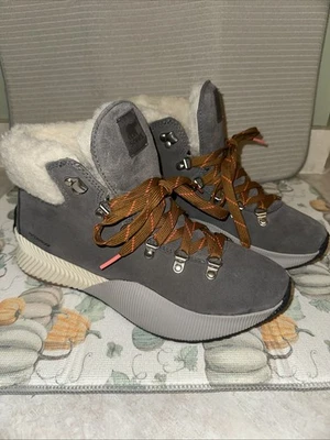 NUEVO SOREL Mujer 9.5 Out N About III Conquest Botas Impermeables Gris Foto 1 de 4