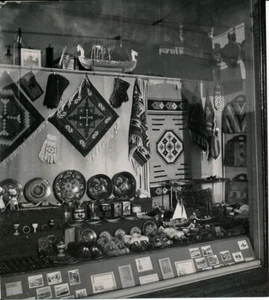 KRISTIANSUND c. 1935 - Magasin de Souvenirs Norvège - P 2640 - Imagen 1 de 2