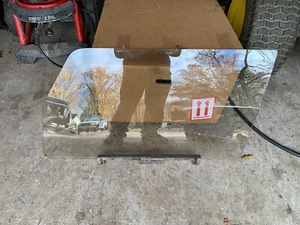 1985 1988 Classic Saab 900 Hatchback OEM Left Front Door Window Glass - Picture 1 of 3