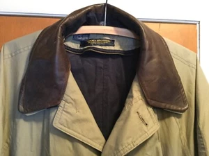 Gabardina vintage de hombre con cuello de cuero BROOKS BROTHERS color caqui talla mediana - Imagen 1 de 6