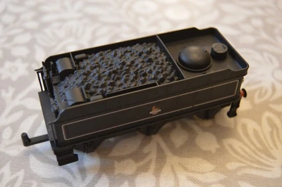 Mainline Locomotive Tender BR Lined Black Early Crest - Image 1 of 4