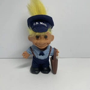 Vintage Russ 5" Postbote Post Troll gelbe Haare Versandtasche mit Briefen nicht mehr produziert - Bild 1 von 5