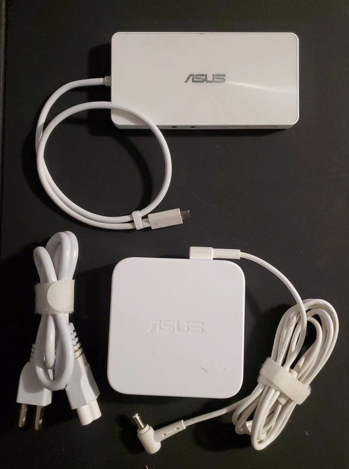 Estación Base Universal ASUS Modelo AH001 PUERTO USB-C Foto 1 de 2