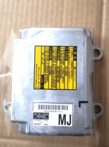 LEXUS GX470 2003-2009 AIR SUSPENSION CONTROL MODULE 89170-60252 OEM - Picture 1 of 7