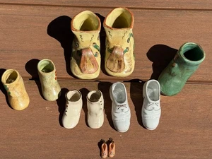 Vintage Porzellan Schuhe, 13 Stück handbemalt aus den 40’er Jahren. 2 Sets Fotos, - Bild 1 von 11