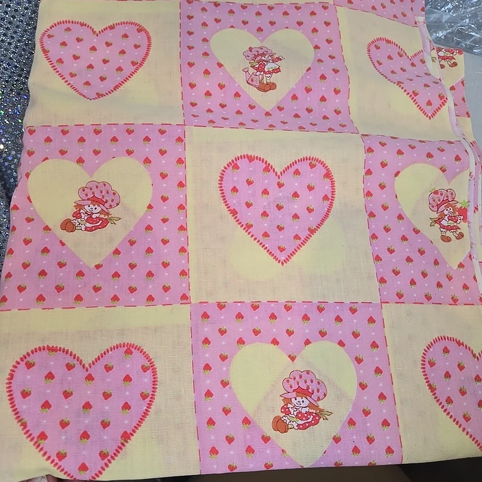 Moinhos de primavera corações rosa e amarelo 3 jardas vintage - 1980's Strawberry Shortcake - Imagem 1 de 4