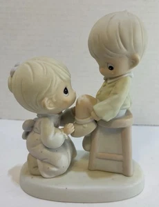 Vintage 1996 Precious Moments Figurine 163619 "You Are Always There For Me" - Picture 1 of 11