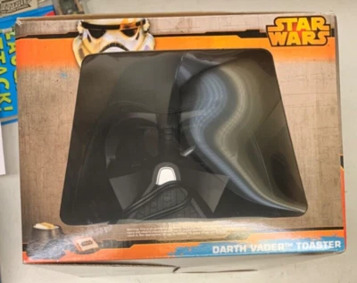Disney Star Wars 2 Rebanadas Darth Vader Casco Tostadora con Caja Kohl's Foto 1 de 4
