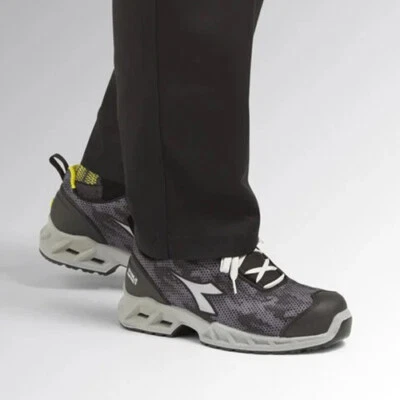 DIADORA UTILITY SHARK STABLE IMPACT LOW S1P SRC ESD SCARPE DA LAVORO GRIGIO/NERO - Immagine 1 di 4