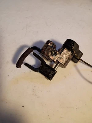 Camuflaje para diestros Mathews Archery Drop away Rest - Imagen 1 de 4