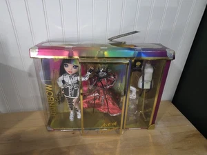 MGA Rainbow High ART of FASHION JETT DAWSON Designer Doll - COLLECTOR'S Edition - Picture 1 of 4
