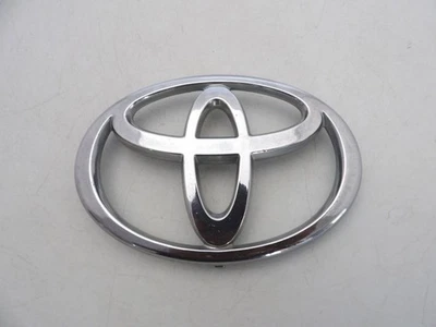 Toyota Camry 2003 2006 07-2008 Toyota Matrix emblema parrilla 2002 2003 2004-2005 Foto 1 de 4