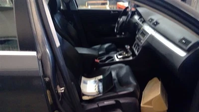 Guantera Passat 2009 1262277 negra Foto 1 de 4