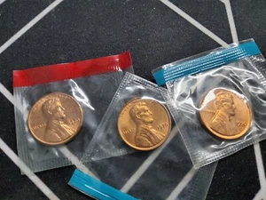 1970 P-D-S Lincoln Cents from Mint Sets - Picture 1 of 2