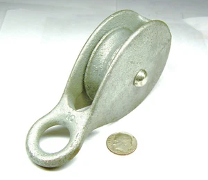 VINTAGE II #10 NOS CAST STEEL PULLEY BLOCK 4-1/2" L GALV 1.638" ID 2" OD SHEAVE - Picture 1 of 1