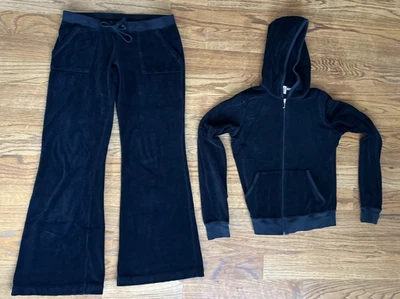 Conjunto Calça Tracksuit Juicy Couture Vintage Y2K Veludo Preto TAMANHO Grande EUA - Imagem 1 de 4
