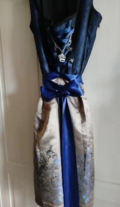 Dirndl Edelnice 50 royalblau gold - wie neu - Bild 1 von 3