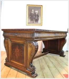 Renaissance Prunk Schreibtisch Nussbaum Maskaron Voluten Akanthus Bureau plat - Bild 1 von 1