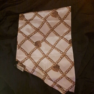 Шарф Dennis Basso из полиэстера цвета слоновой кости золотая цепочка сердце 70 дюймов длинная огранка диагональ  - Изображение 1 из 4