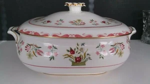 WEDGWOOD BIANCA  RECTANGULAR COVERED VEGETABLE SERVING BOWL - Picture 1 of 9