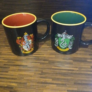 Harry Potter Wizarding World set of 2 Coffee Cups, Griffindor And Slytherin - Picture 1 of 11