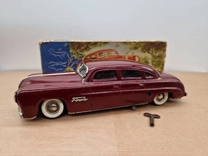 Coche de juguete Tippco Hudson sedán años 50 mecánico y caja B15 - Imagen 1 de 17
