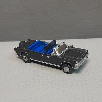 Игрушечный лимузин Micro Machine 1961 Lincoln с открытым верхом черный 1989 Galoob 80-е - Изображение 1 из 4