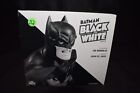 Batman Black and White Statue Lee Bermejo Jean St. Jean 1st Edition #32