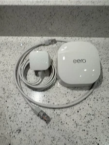 Eero 6 Dual-Band Mesh Router N010001 weiß & WiFi 6 Extender - voll funktionsfähig - Bild 1 von 9