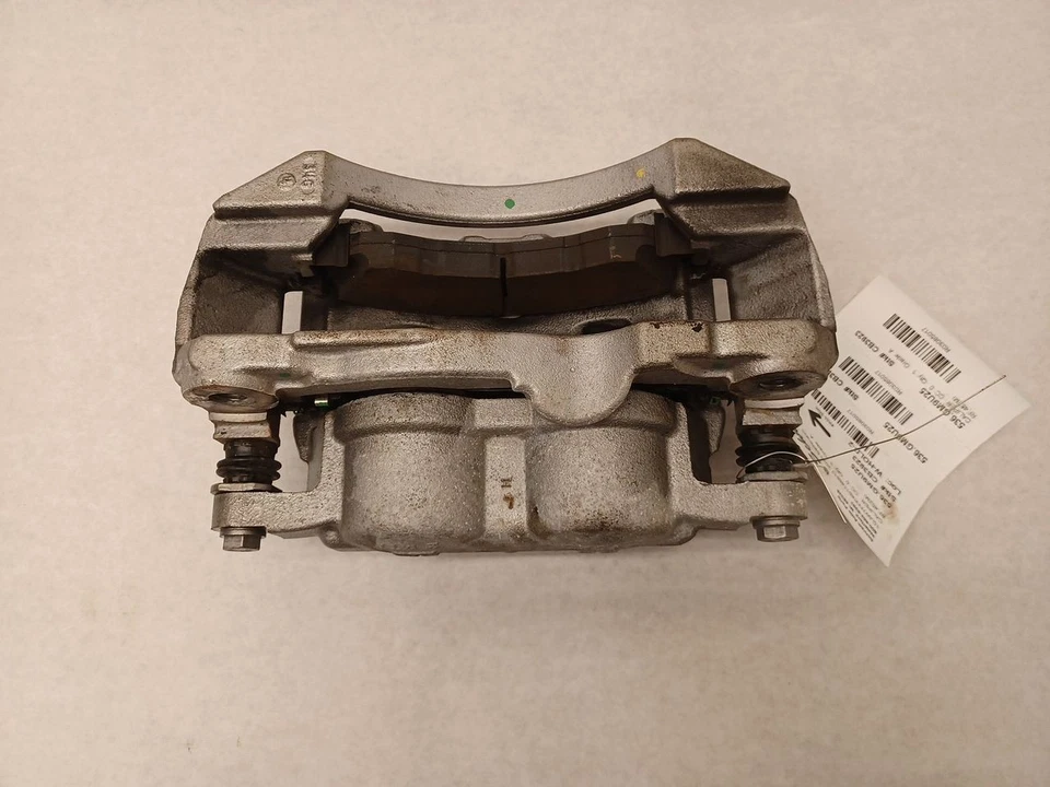 Pinza delantera derecha pasajero 87854865 para GMC Savana 2500 3085017 2025 Foto 1 de 4