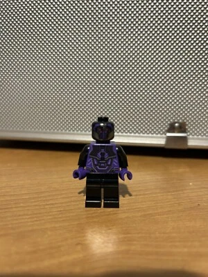 LEGO Minifigure - SAKAARIAN GUARD - Marvel Super Heroes - sh426 From Set 76088  - Image 1 of 2