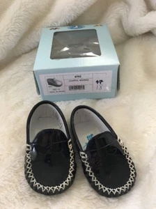 TNY Adorable Patent Leather Crib Shoes Size 3 - Picture 1 of 7